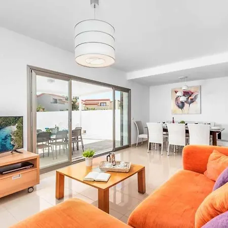 Vila Sleeps 8 Pool Air Con Wifi Cala en Bosch