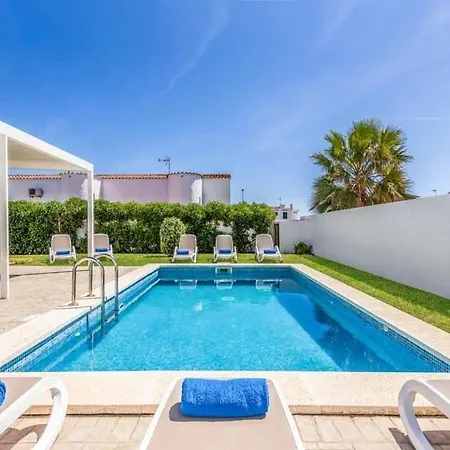 Sleeps 8 Pool Air Con Wifi Cala en Bosch