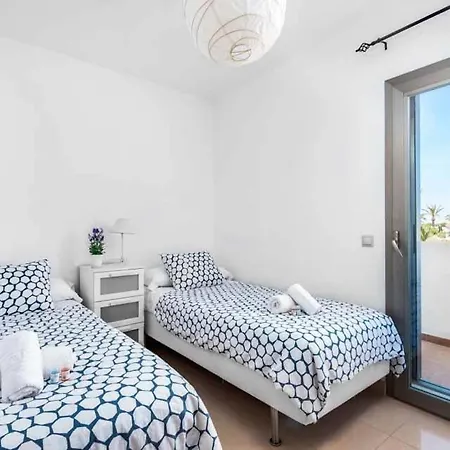 Sleeps 8 Pool Air Con Wifi * Cala en Bosch